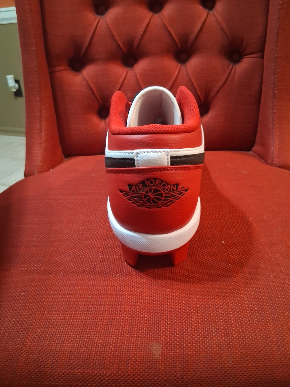 Nike Men’s Red and White Low-Top Cleats - Picture 2 of 5